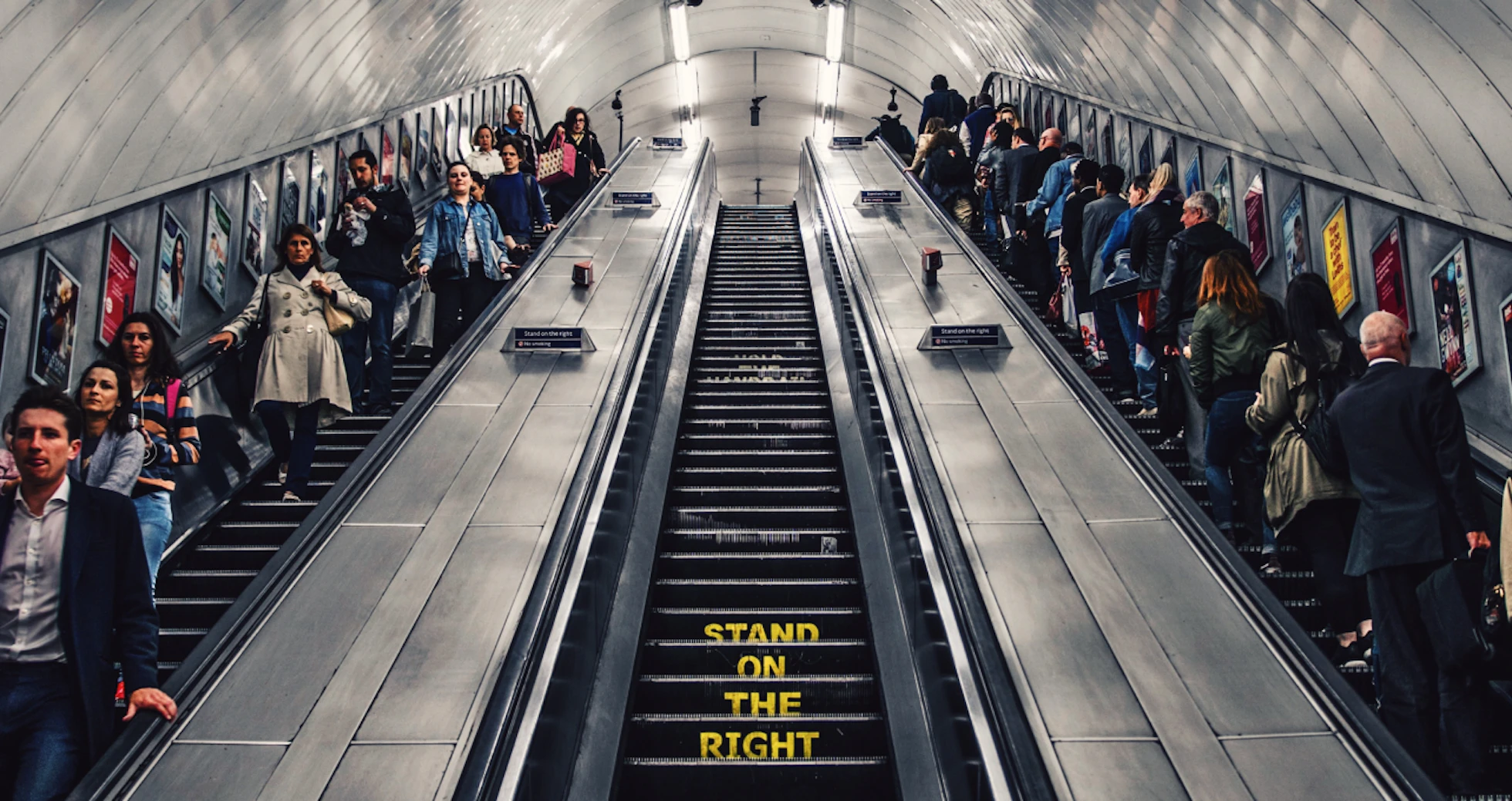 Physical Queue 11 Best Queue Management Systems for Banking | Verint
