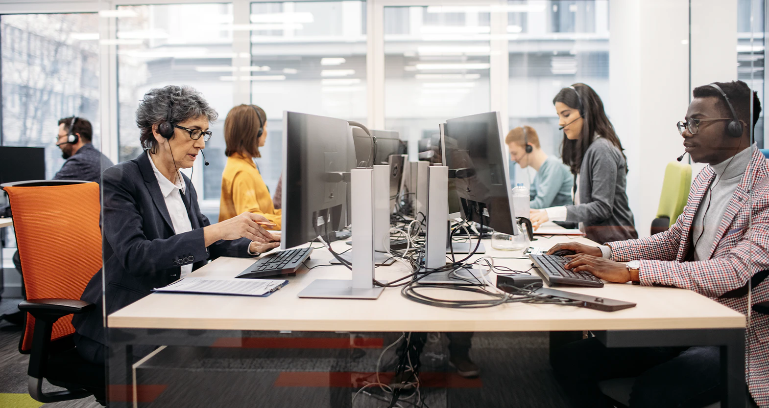 Best contact center AI software platforms for 2026
