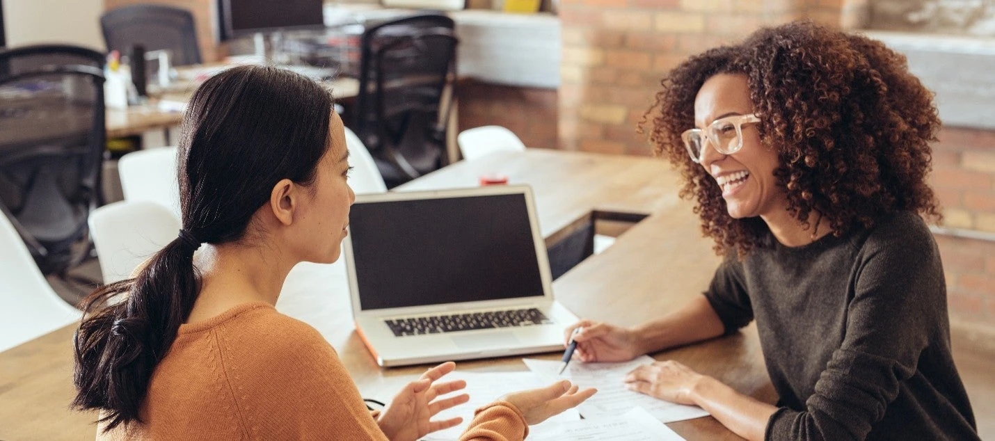Coaching session between analyst and contact center agent.